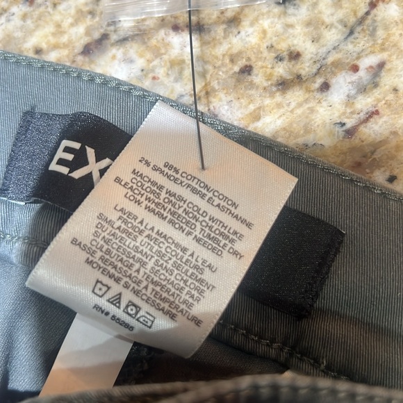 EXPRESS Mid Rise Twill Grey Trouser Shorts 0 - Picture 4 of 8